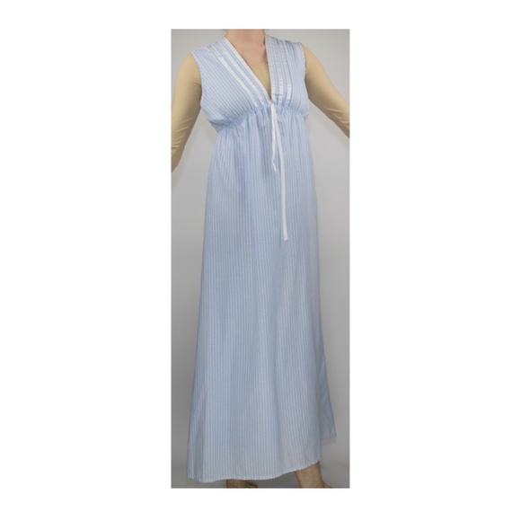 Vintage Lingerie Baby Blue Cotton Prairie Nightie - Picture 2 of 4